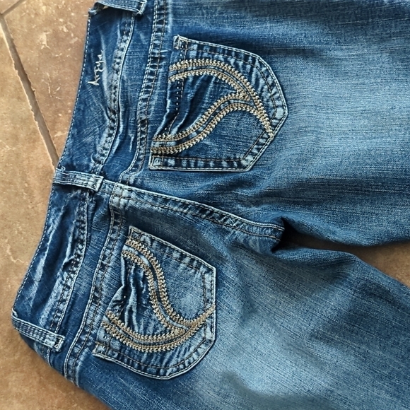 Rhinestones skinny jeans new without tags. - Picture 4 of 4